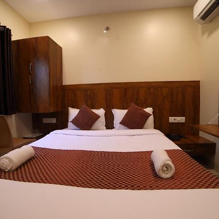 Oyo 8757 Prakash Inn Βομβάη Εξωτερικό φωτογραφία